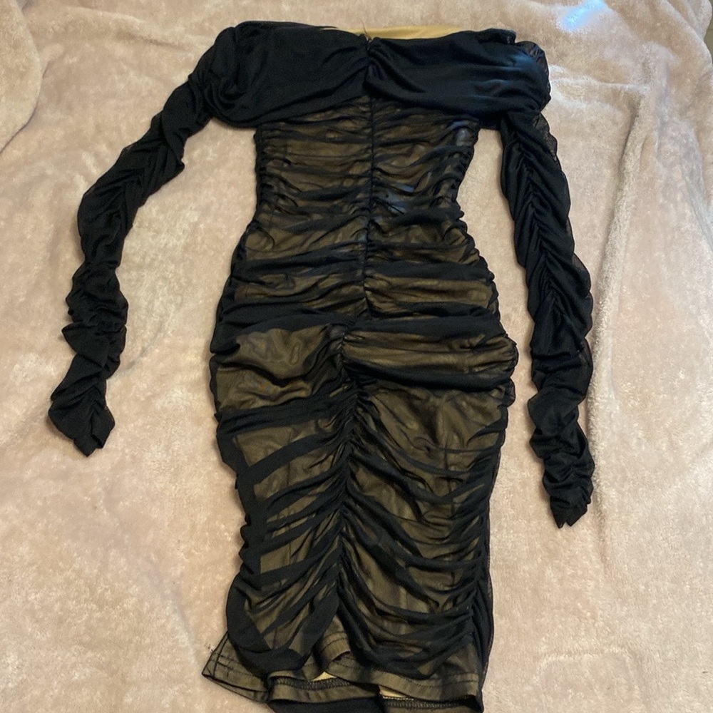 Fashion Nova Scrunched Bodycon Dress